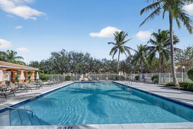 221 SW Palm Drive 104, Port St Lucie, FL 34986