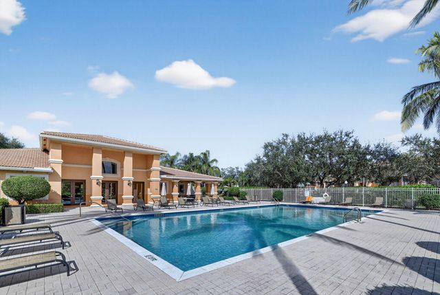 221 SW Palm Drive 104, Port St Lucie, FL 34986