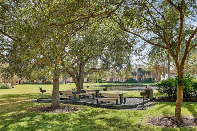 221 SW Palm Drive 104, Port St Lucie, FL 34986