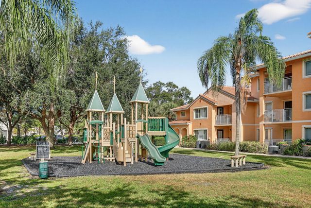 221 SW Palm Drive 104, Port St Lucie, FL 34986