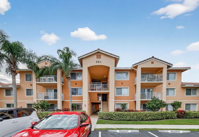 221 SW Palm Drive 104, Port St Lucie, FL 34986