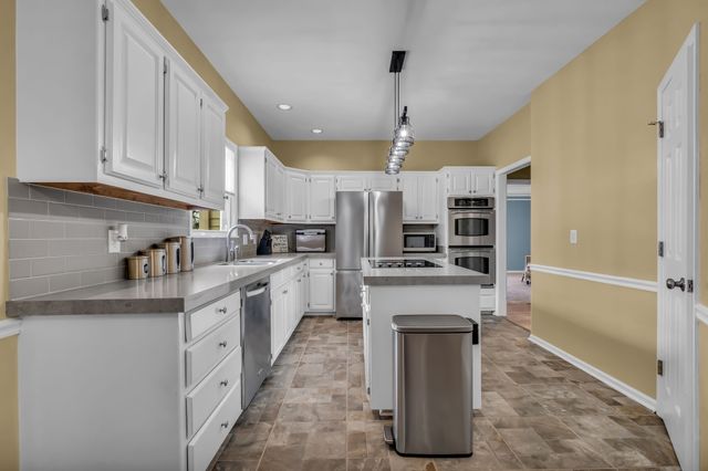 1206 Walden Pl, Mount Juliet, TN 37122