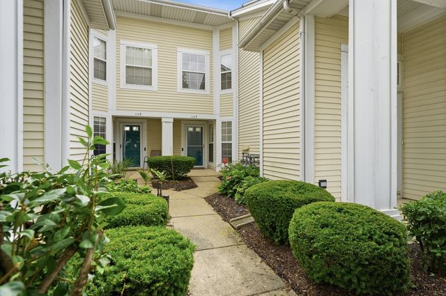 1117 Hawthorne Lane 1117, Elk Grove Village, IL 60007