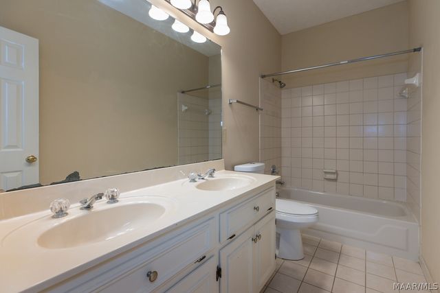 7323 OLD BARN Road, Montgomery, AL 36117