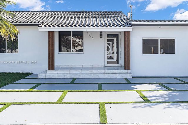 6540 SW 25th St, Miami, FL 33155