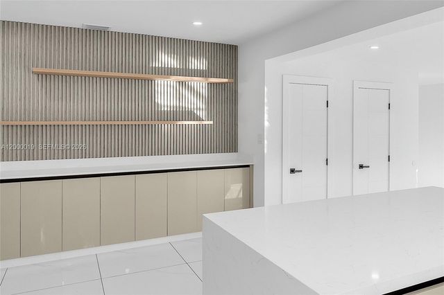 6540 SW 25th St, Miami, FL 33155