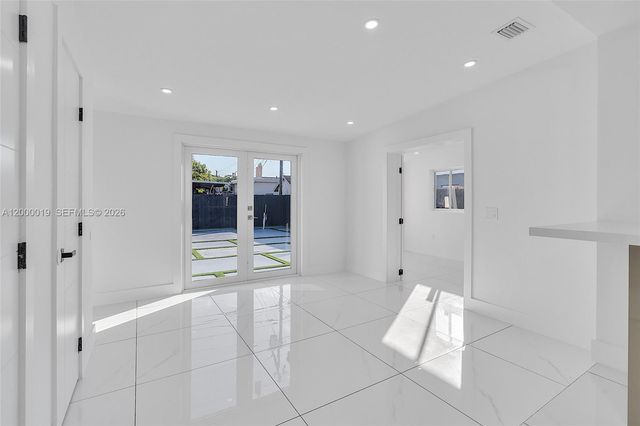 6540 SW 25th St, Miami, FL 33155