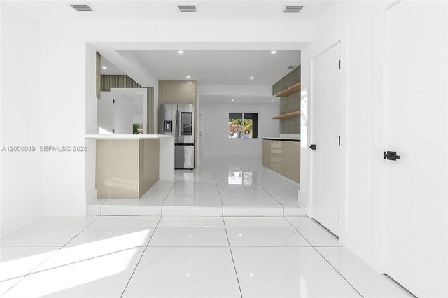 6540 SW 25th St, Miami, FL 33155