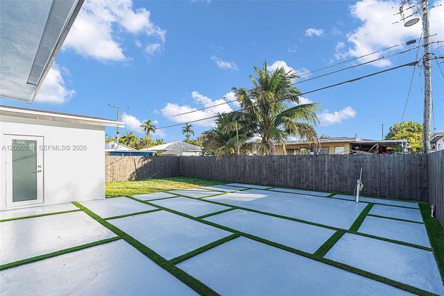 6540 SW 25th St, Miami, FL 33155