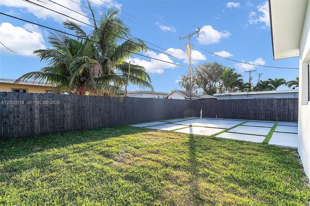 6540 SW 25th St, Miami, FL 33155