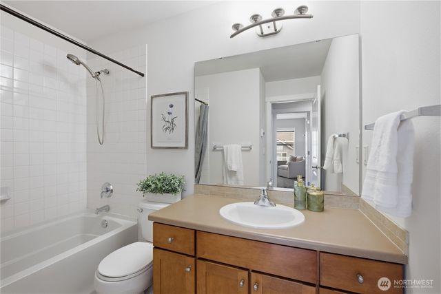 2908 SW Raymond Street, Seattle, WA 98126