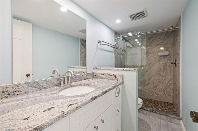 3200 Gulf Shore BLVD N # 401, Naples, FL 34103