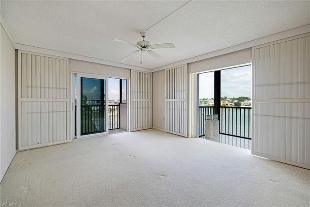 3200 Gulf Shore BLVD N # 401, Naples, FL 34103