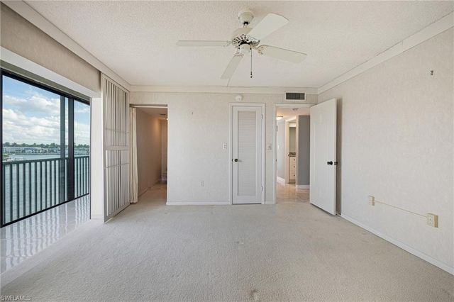 3200 Gulf Shore BLVD N # 401, Naples, FL 34103