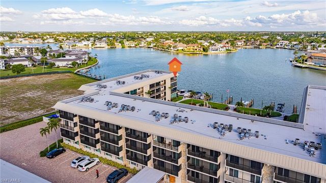 3200 Gulf Shore BLVD N # 401, Naples, FL 34103