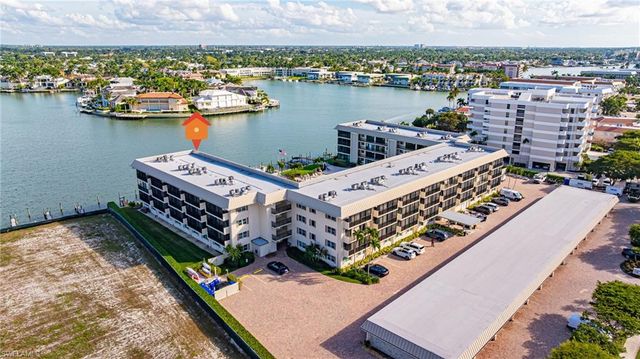3200 Gulf Shore BLVD N # 401, Naples, FL 34103