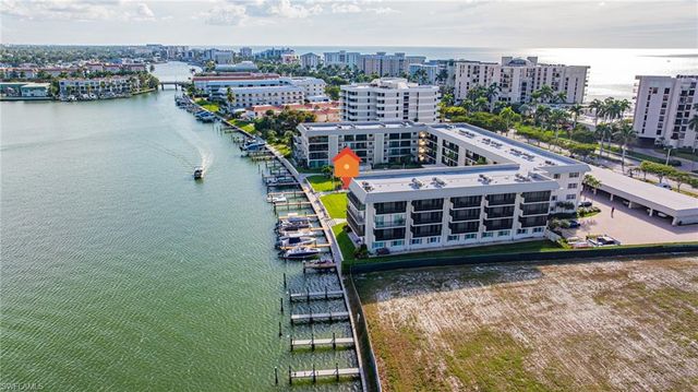 3200 Gulf Shore BLVD N # 401, Naples, FL 34103