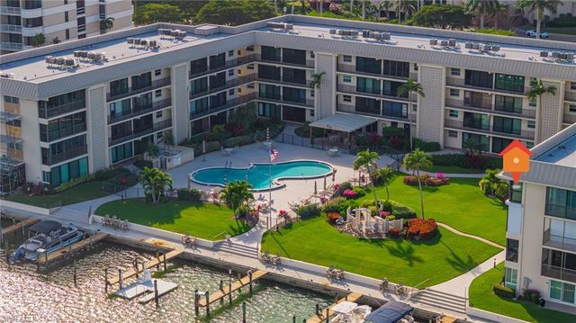 3200 Gulf Shore BLVD N # 401, Naples, FL 34103