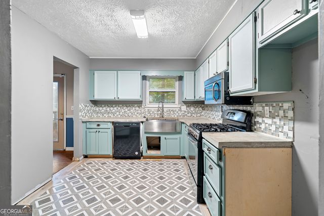 571 Tate Creek Court NW, Acworth, GA 30102