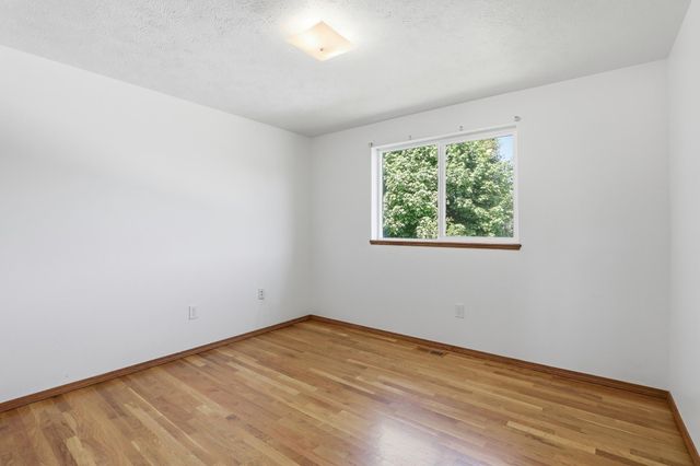 5304 W RUSSETT Dr, Spokane, WA 99208