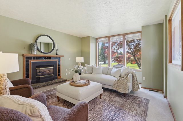 5304 W RUSSETT Dr, Spokane, WA 99208