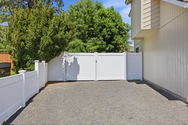 5304 W RUSSETT Dr, Spokane, WA 99208