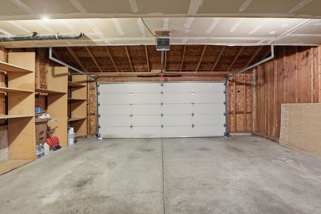 5304 W RUSSETT Dr, Spokane, WA 99208