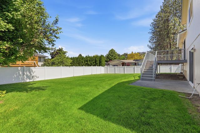 5304 W RUSSETT Dr, Spokane, WA 99208