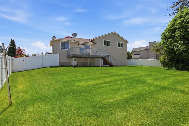 5304 W RUSSETT Dr, Spokane, WA 99208