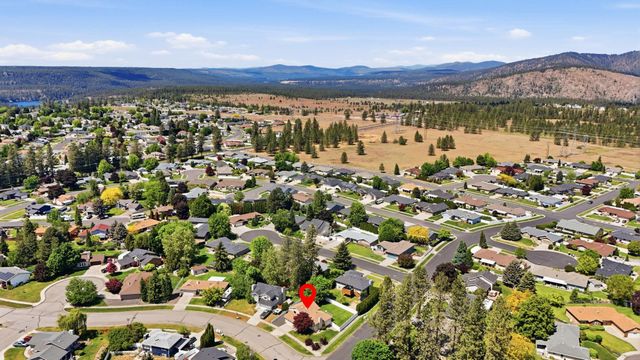 5304 W RUSSETT Dr, Spokane, WA 99208