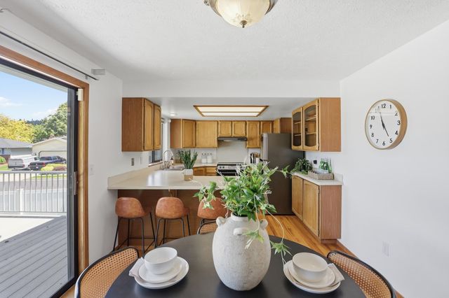 5304 W RUSSETT Dr, Spokane, WA 99208