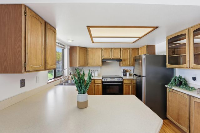 5304 W RUSSETT Dr, Spokane, WA 99208