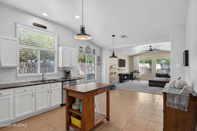 1380 W Crosswinds Place, Oro Valley, AZ 85737