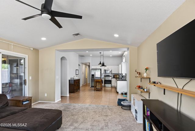 1380 W Crosswinds Place, Oro Valley, AZ 85737