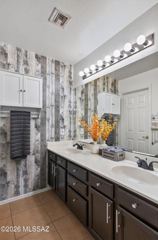 1380 W Crosswinds Place, Oro Valley, AZ 85737