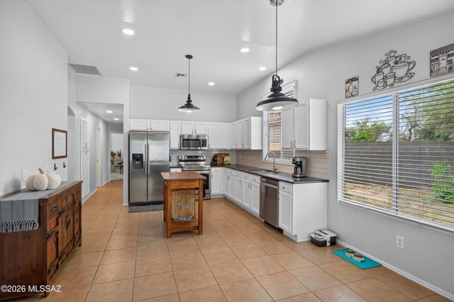 1380 W Crosswinds Place, Oro Valley, AZ 85737