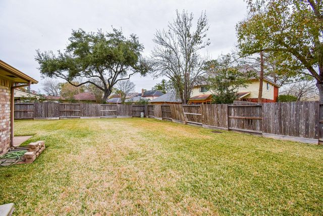 2931 Double Lake Drive, Missouri City, TX 77459