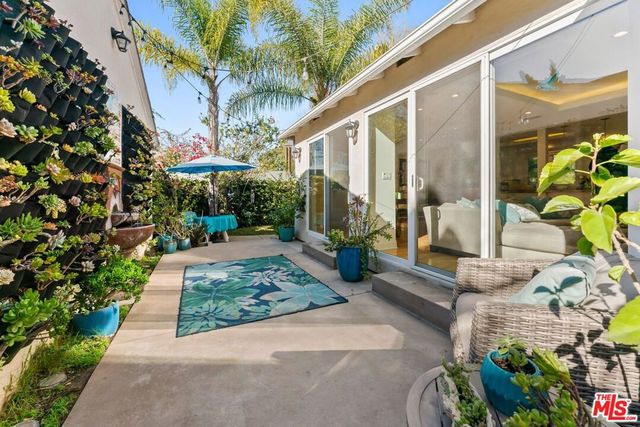 3251 Stewart Avenue, Los Angeles, CA 90066