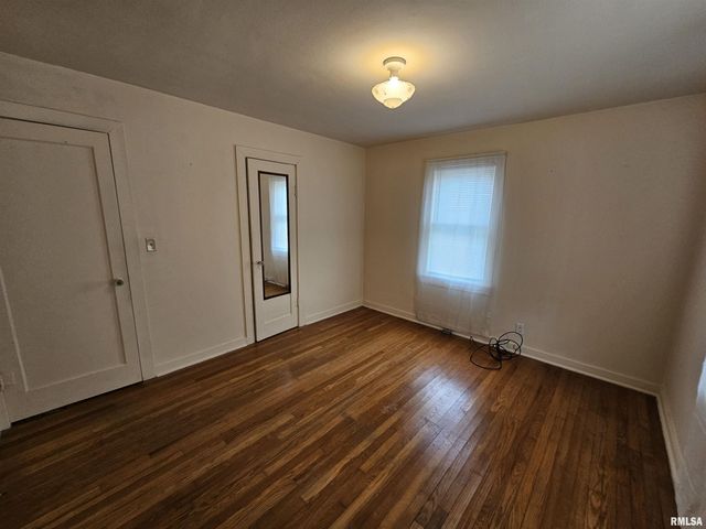 2712 LOGAN Street, Mt Vernon, IL 62864