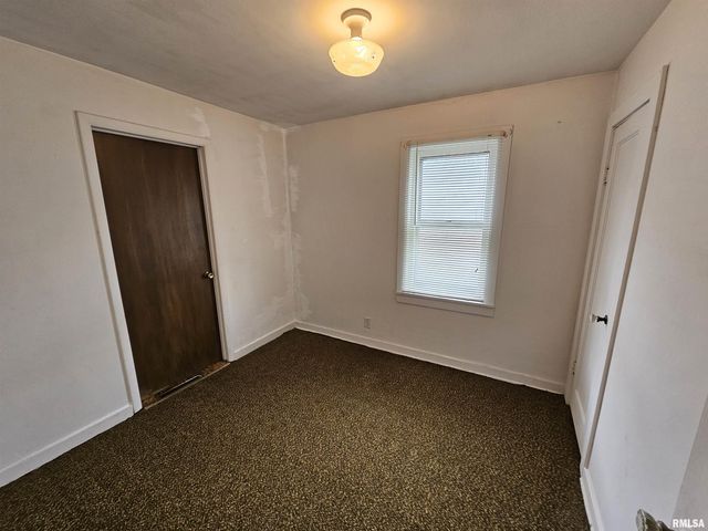 2712 LOGAN Street, Mt Vernon, IL 62864