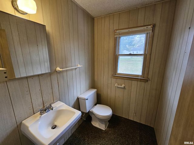 2712 LOGAN Street, Mt Vernon, IL 62864