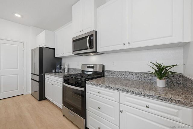 973 Bradley Way, Vista, CA 92081
