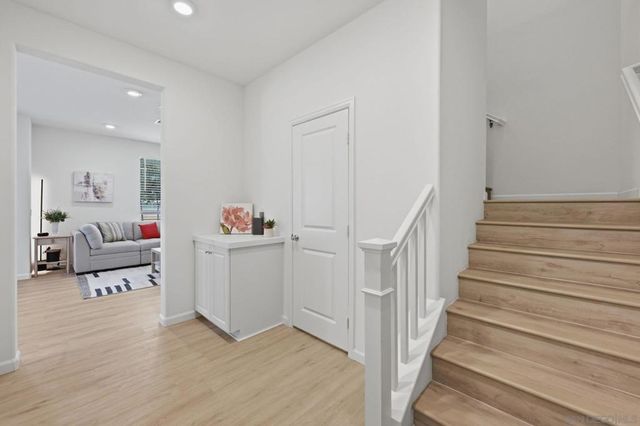 973 Bradley Way, Vista, CA 92081