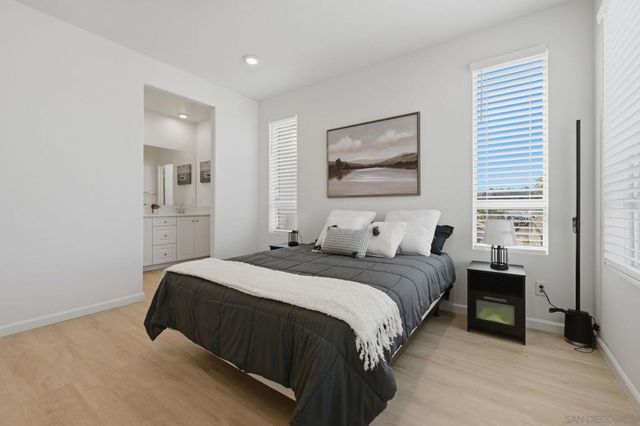 973 Bradley Way, Vista, CA 92081