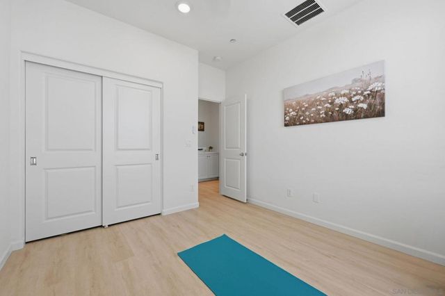 973 Bradley Way, Vista, CA 92081