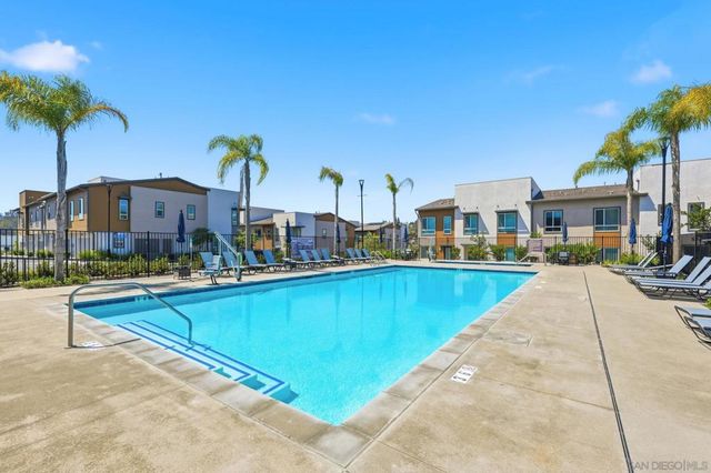 973 Bradley Way, Vista, CA 92081