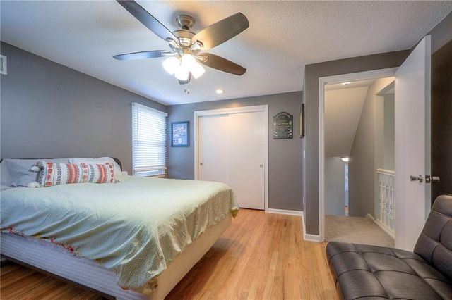 7802 WESTGATE Drive, Lenexa, KS 66216