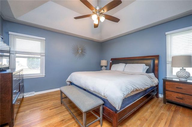 7802 WESTGATE Drive, Lenexa, KS 66216