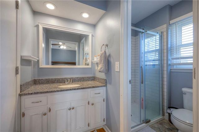 7802 WESTGATE Drive, Lenexa, KS 66216