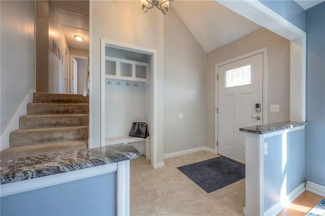 7802 WESTGATE Drive, Lenexa, KS 66216